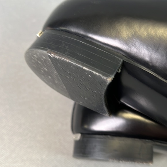 Burberry bootie. Front zipper. Black leather. Leather lining. Size 38.5. - Picture 14 of 14